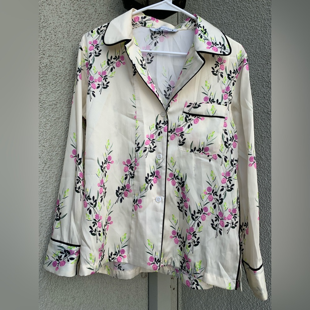 Zara floral shirt. Size small cream black and pink long sleeve